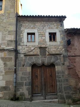 Portada del Palacio de los Condes Villarrea